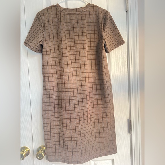 Zara Trafaluc Dress with 2 front pockets - Picture 3 of 6